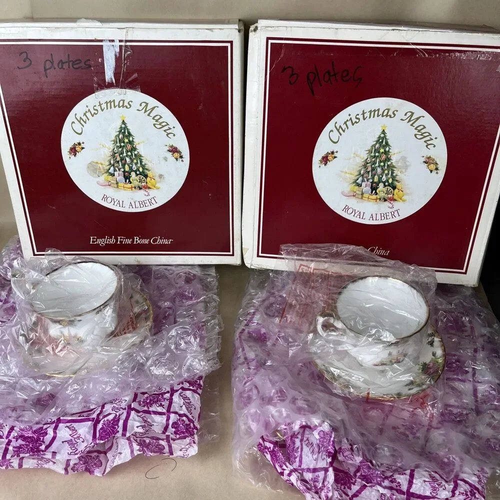 2 Sets Royal Albert‎ CHRISTMAS MAGIC Dinner Plate, Tea Cup & Saucer Bone China